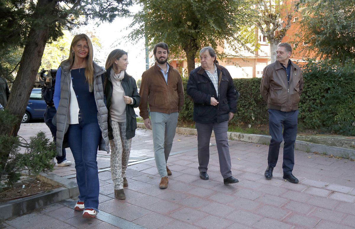 El portavoz de Vox en las Cortes de Castilla y León visita el barrio Delicias de Valladolid