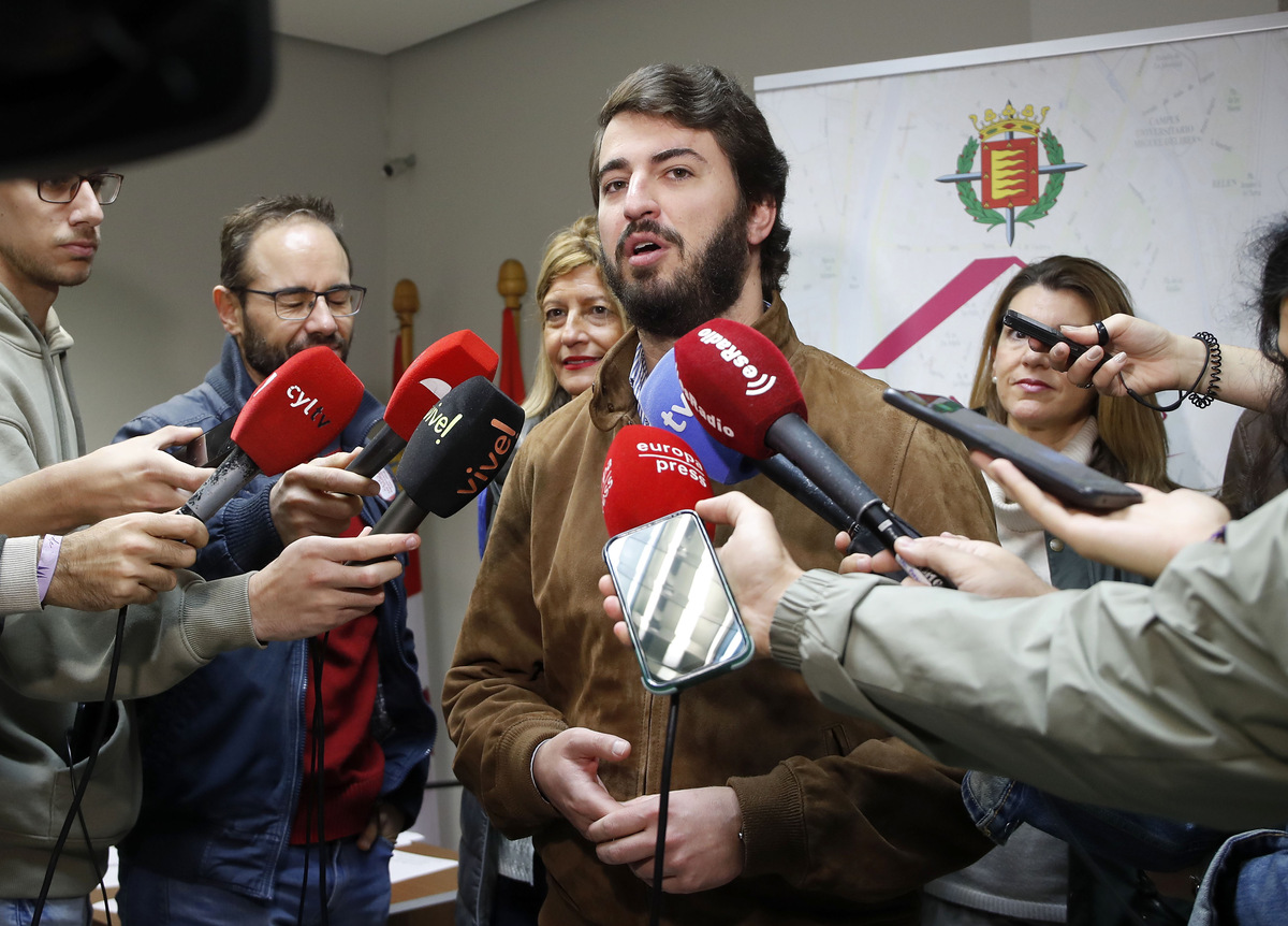 El portavoz de Vox en las Cortes de Castilla y León visita el barrio Delicias de Valladolid  / R.VALTERO / ICAL