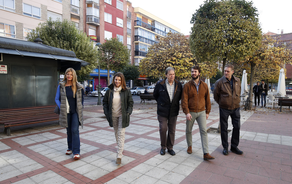 El portavoz de Vox en las Cortes de Castilla y León visita el barrio Delicias de Valladolid  / R.VALTERO / ICAL