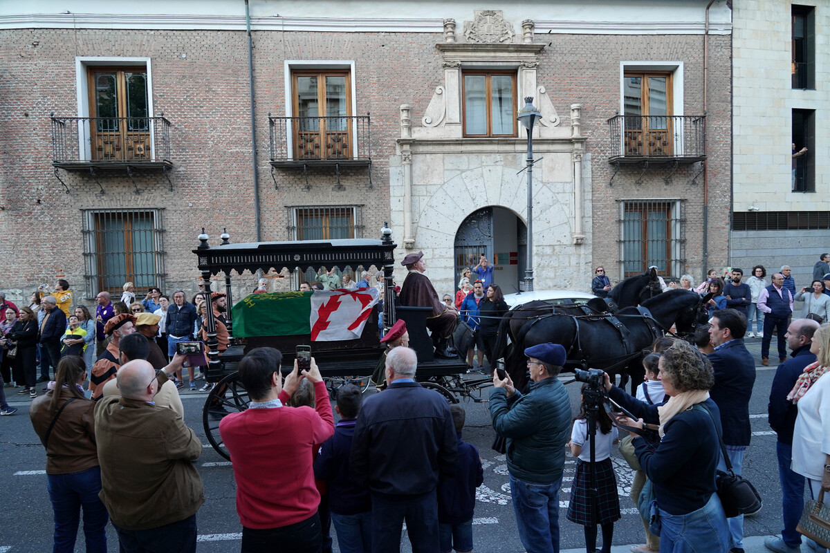 Las calles de Valladolid recrean el funeral dedel príncipe irlandés ‘Red’ Hugh O'Donnell.  / ICAL