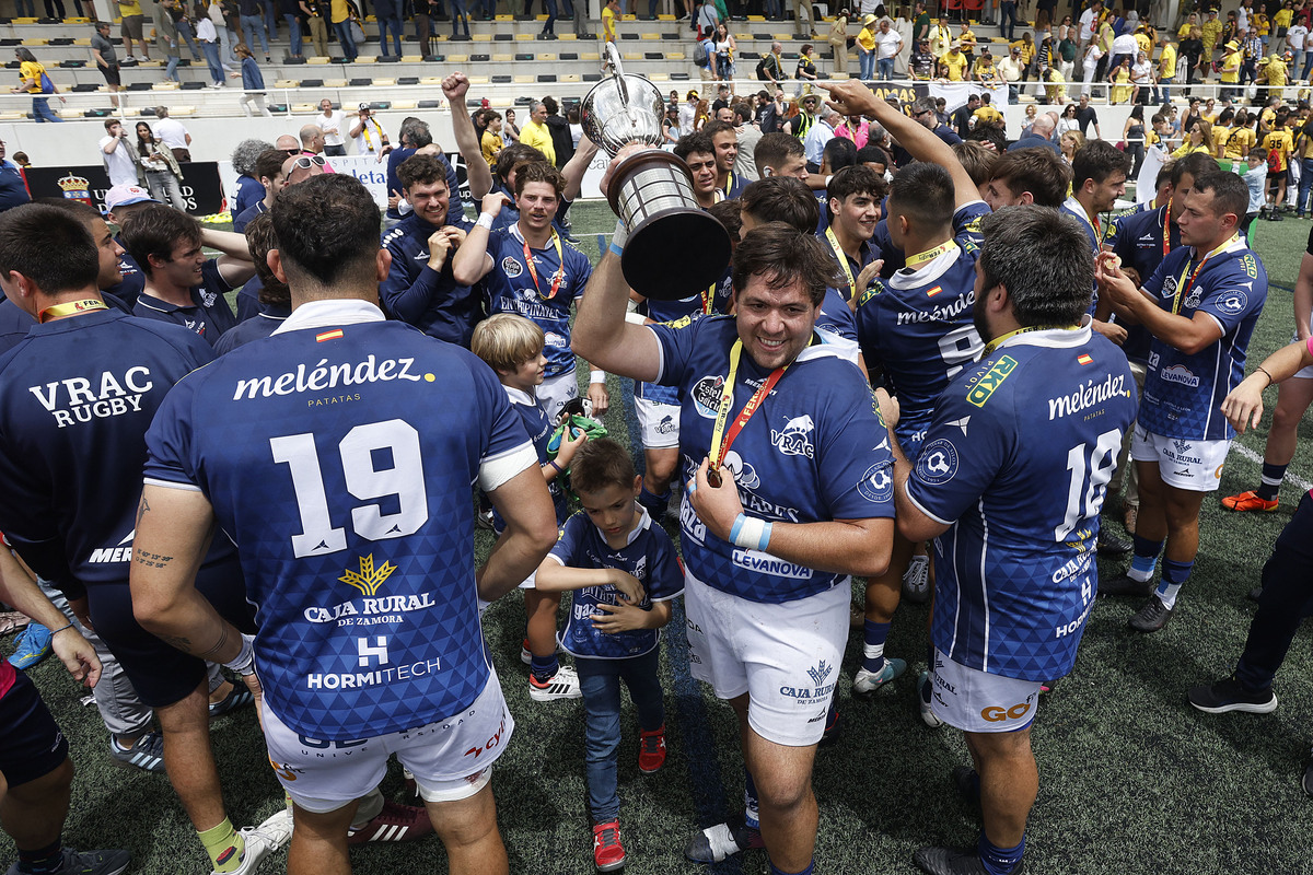 Final de la liga de rugby que disputan el Recoletas Burgos y el VRAC Quesos Entrepinares