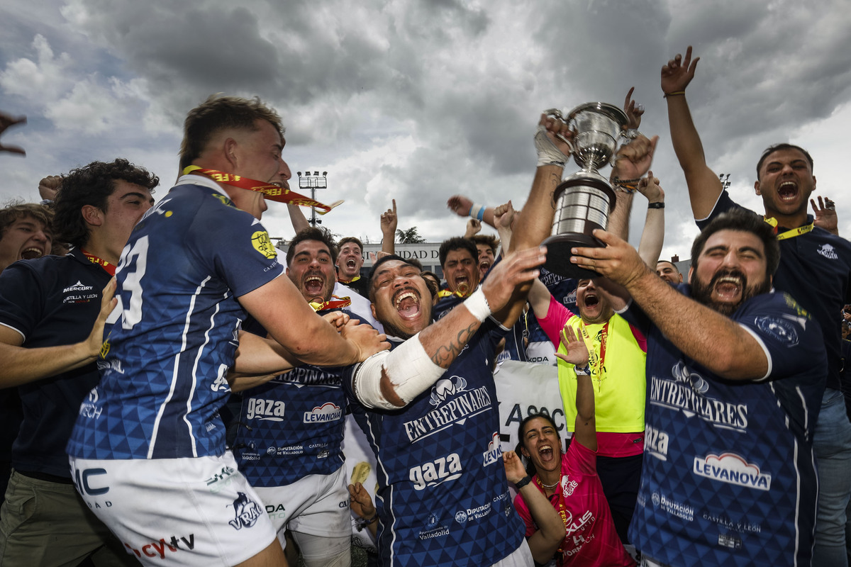 Final de la liga de rugby que disputan el Recoletas Burgos y el VRAC Quesos Entrepinares  / ALBERTO RODRIGO