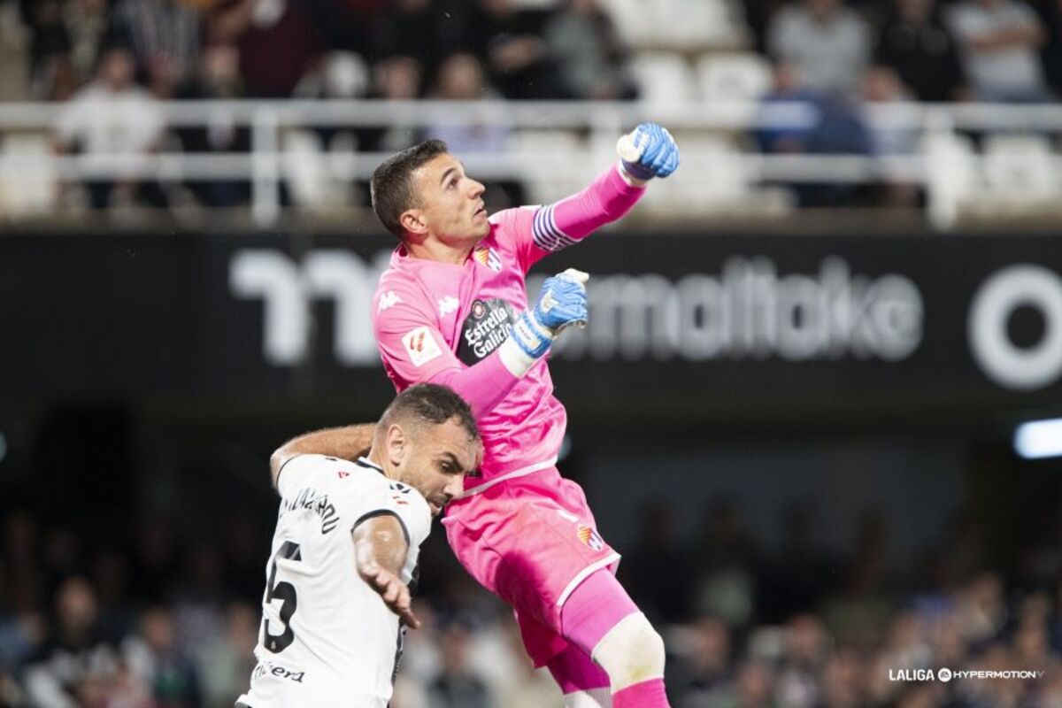 Partido entre el Cartagena y el Real Valladolid.  / LALIGA