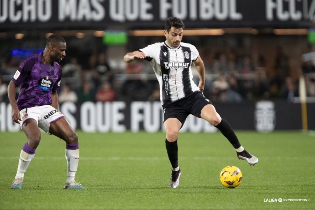 Partido entre el Cartagena y el Real Valladolid.  / LALIGA