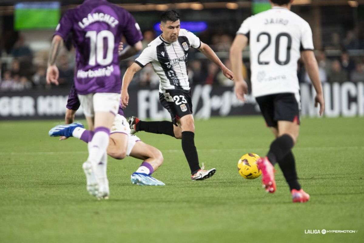 Partido entre el Cartagena y el Real Valladolid.  / LALIGA