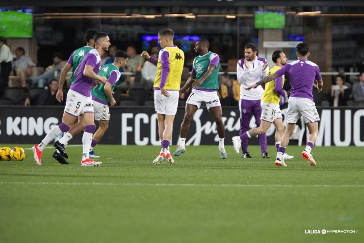 Partido entre el Cartagena y el Real Valladolid.  / LALIGA