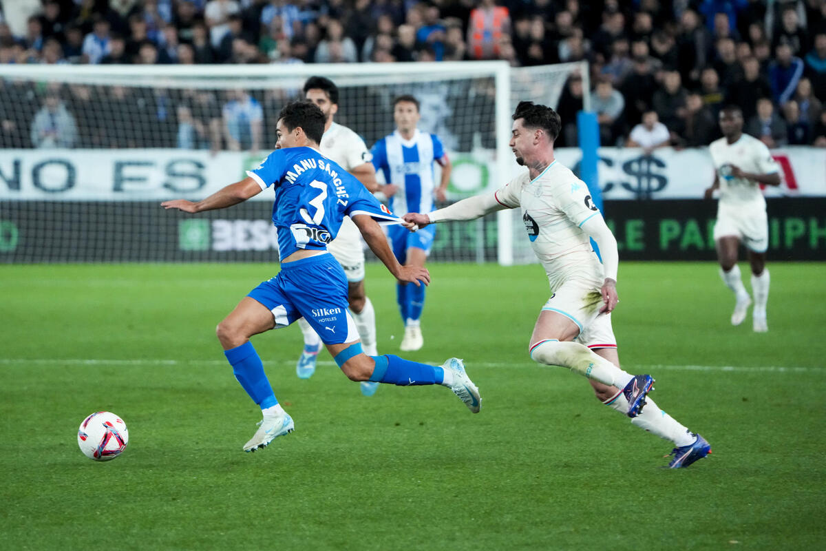 Imágenes del Alavés-Real Valladolid.  / EFE