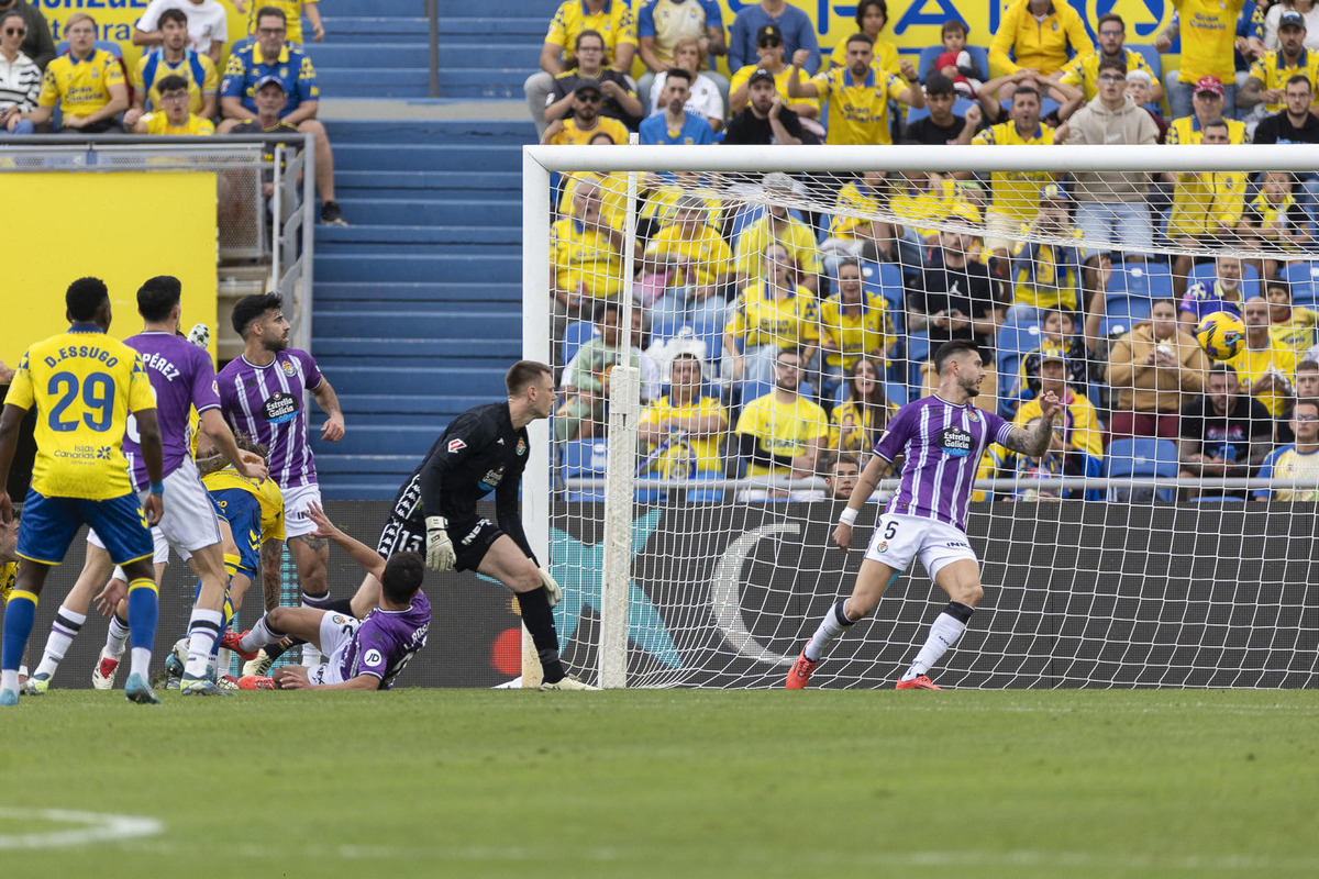 Imagen del UD Las Palmas-Real Valladolid.  / EFE