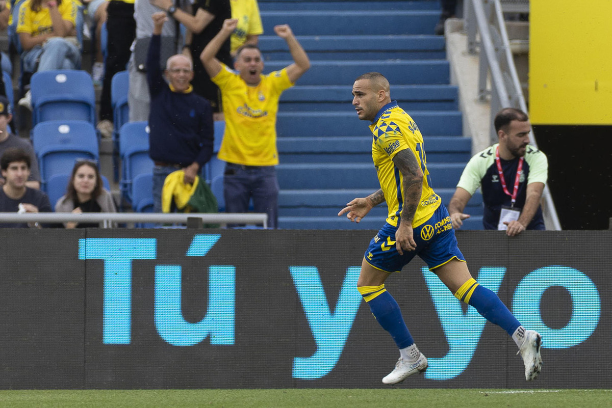 Imagen del UD Las Palmas-Real Valladolid.  / EFE