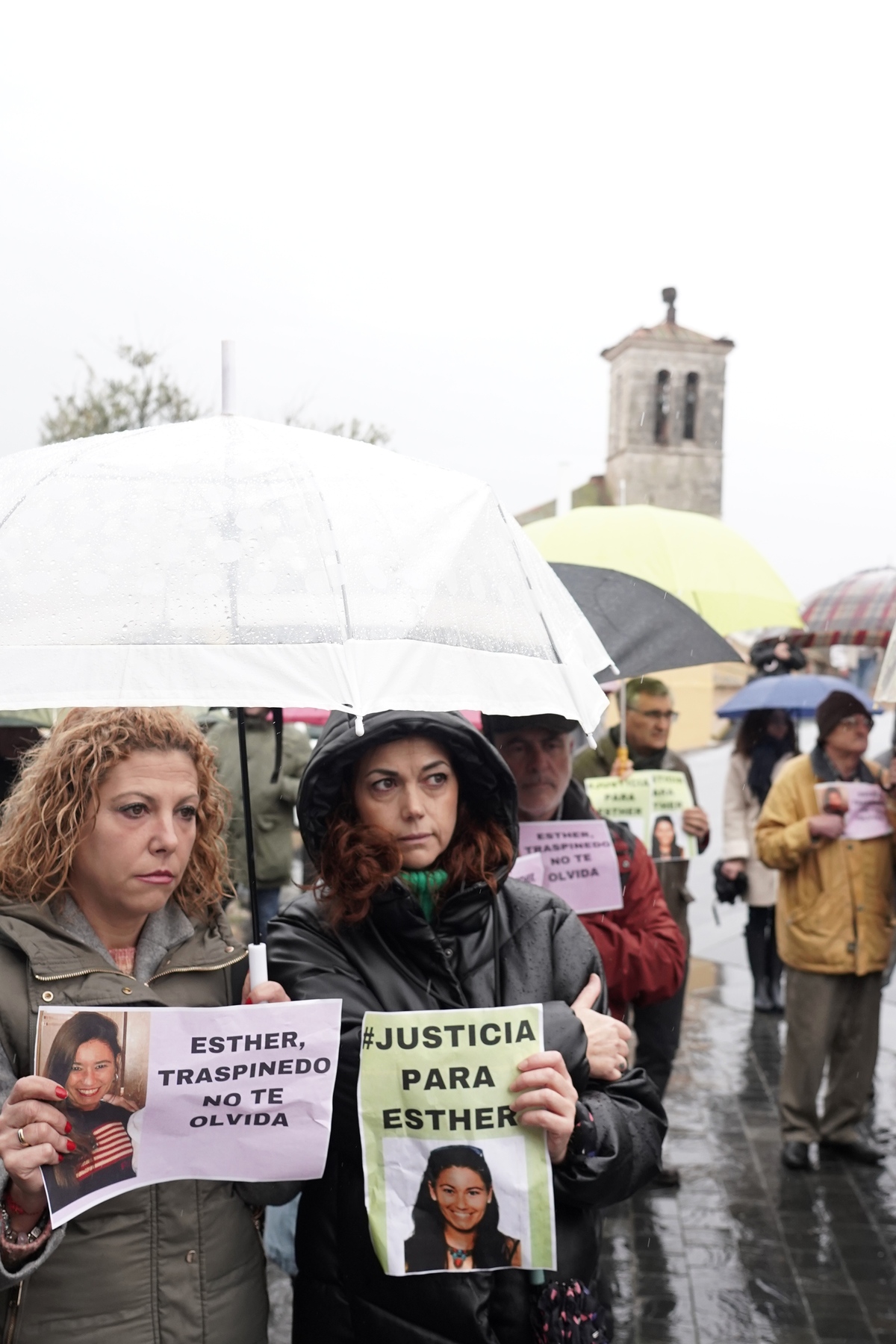 La localidad vallisoletana de Traspinedo celebra una concentración para pedir justicia para Esther López, cuando se cumplen dos años de su desaparición y muerte, bajo el lema ‘Dos años sin ti. Dos años sin Justicia’.  / MIRIAM CHACÓN / ICAL