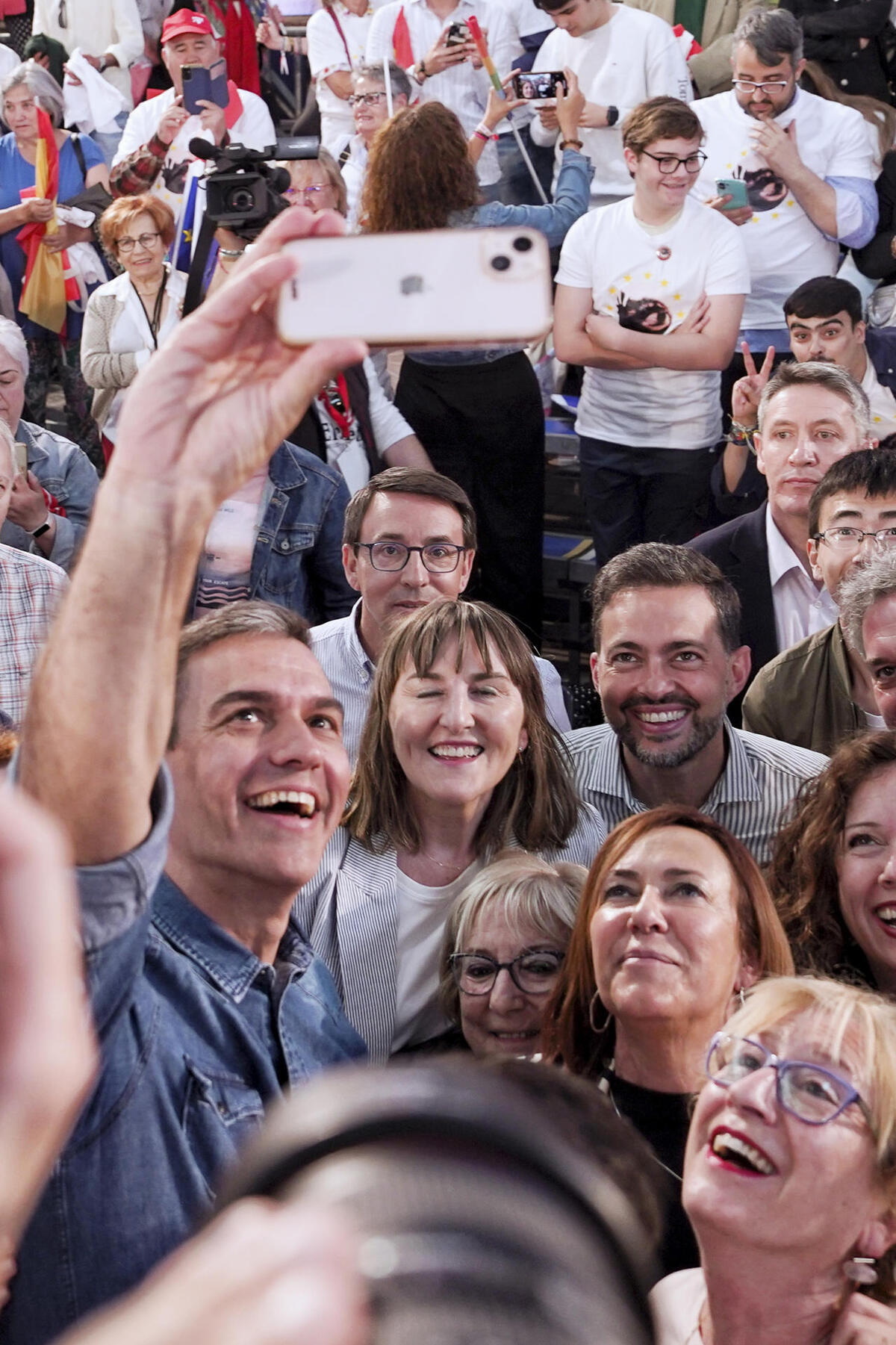 Acto del PSOE por las elecciones europeas en Valladolid.  / EFE