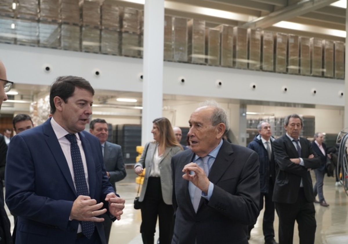 Inauguración de la nueva bodega y centro logístico de Protos en Peñafiel.  / ICAL