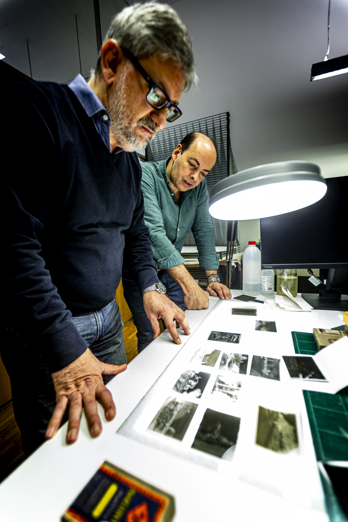 Virginia de Oñate dona al Archivo Municipal la colección de las fotografías de su abuelo, Luis Martínez Duverger  / JONATHAN TAJES