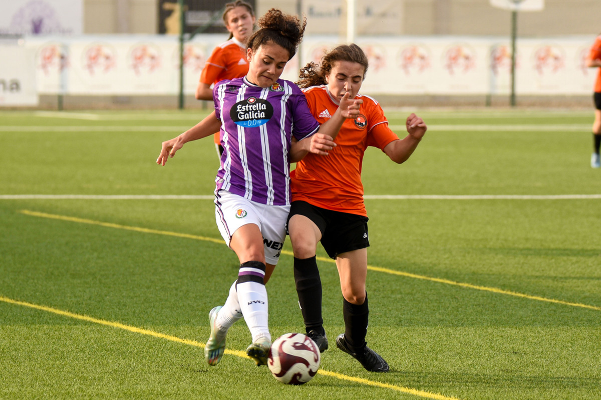 Final del IV Trofeo Diputación de fútbol femenino en Villanubla.  / ADRIAN ORDONEZ