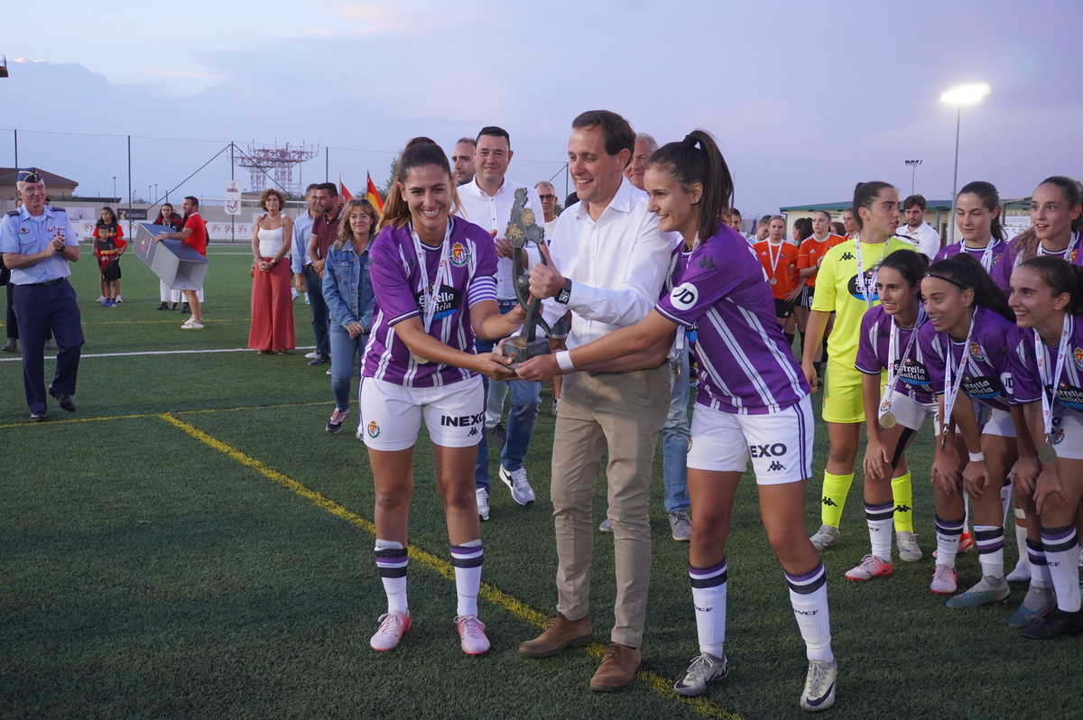 Final del IV Trofeo Diputación de fútbol femenino en Villanubla.  / El Día de Valladolid