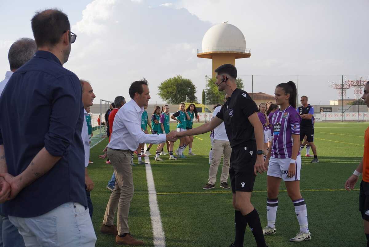 Final del IV Trofeo Diputación de fútbol femenino en Villanubla.  / El Día de Valladolid