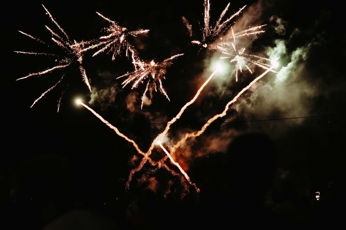 Fuegos artificiales durante las Ferias y Fiestas de la Virgen de San Lorenzo  / RUBÉN ORTEGA