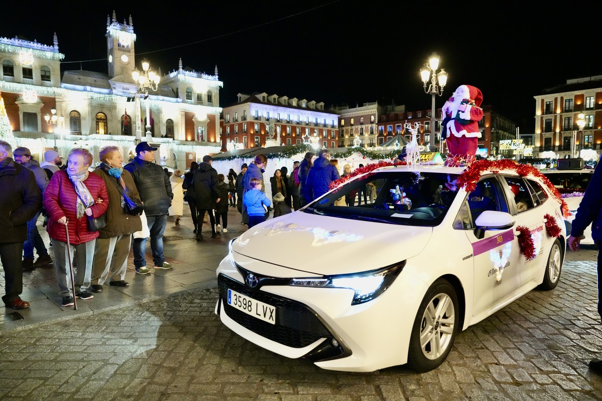 Cabalgata Solidaria Abuelitos 2024 de los taxistas de Valladolid.