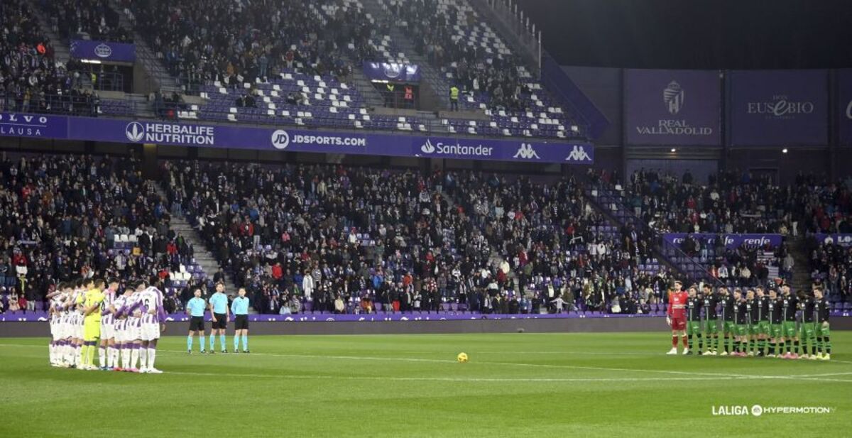 Imagen del Real Valladolid-Racing de Santander.  / LALIGA