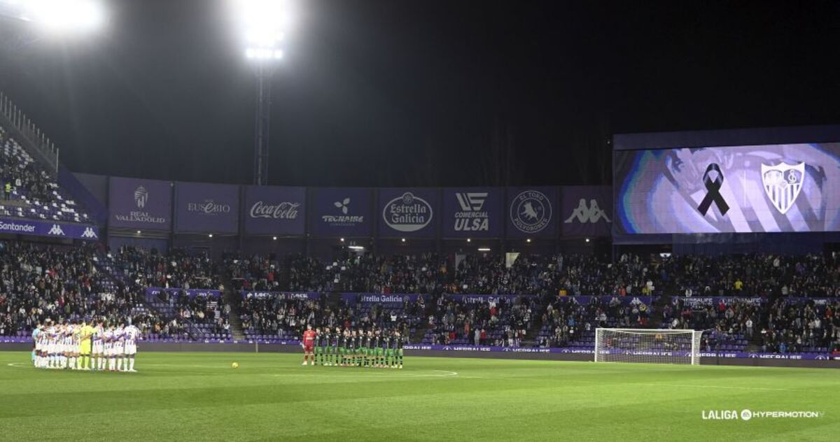 Imagen del Real Valladolid-Racing de Santander.  / LALIGA