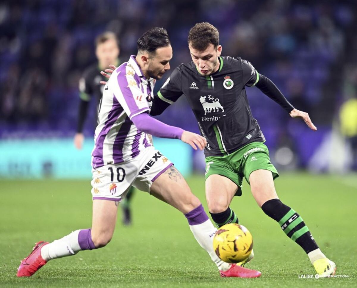 Imagen del Real Valladolid-Racing de Santander.  / LALIGA