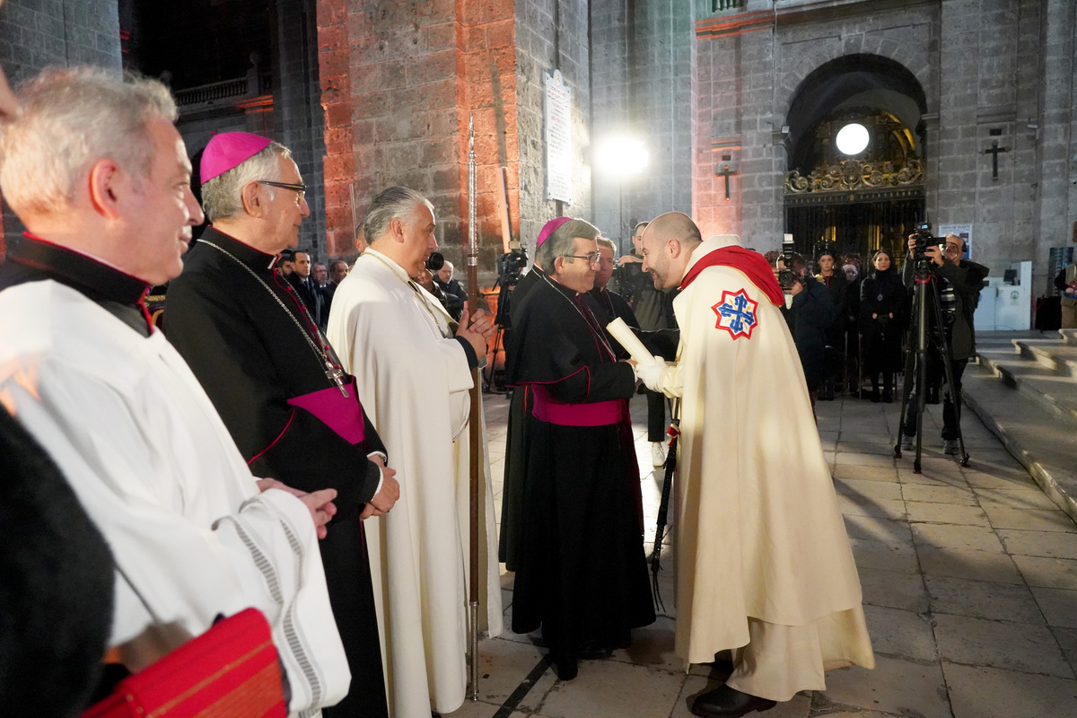 Sermón de las Siete Palabras, celebrado en la Catedral  / LETICIA PÉREZ (ICAL)