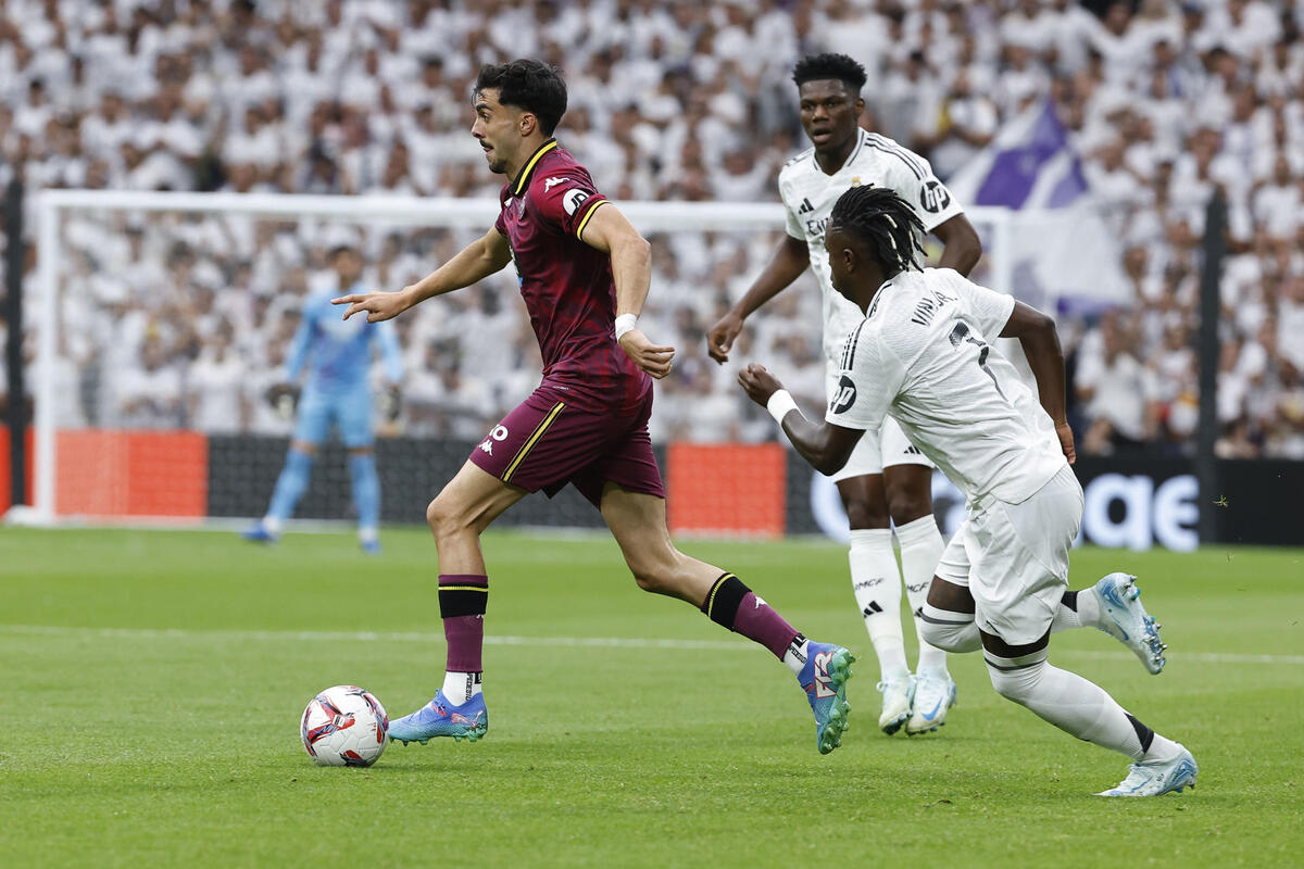 Imágenes del partido entre el Real Madrid y el Real Valladolid. 