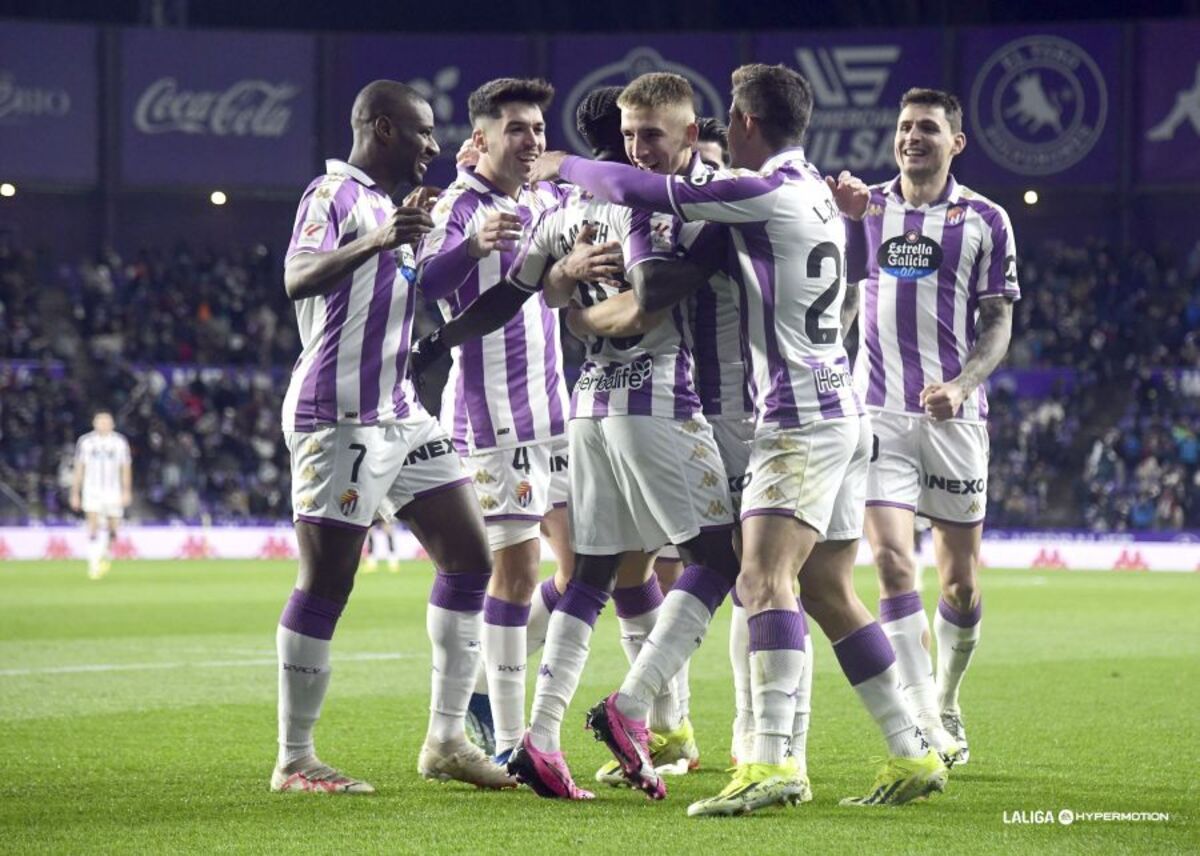 Encuentro entre el Real Valladolid y el Oviedo correspondiente a la jornada 28 de la Liga Hypermotion.  / LALIGA