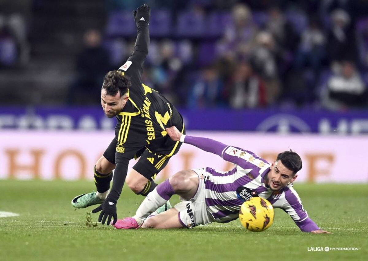 Encuentro entre el Real Valladolid y el Oviedo correspondiente a la jornada 28 de la Liga Hypermotion.  / LALIGA