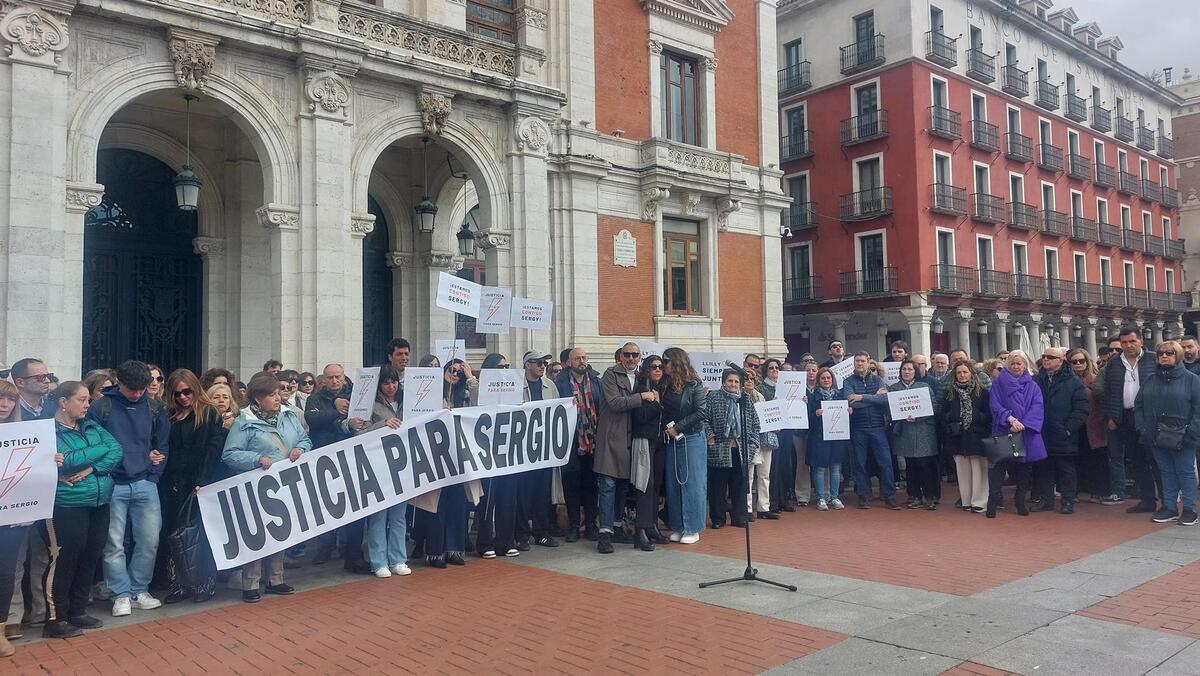 Homenaje a Sergio Delgado en la Plaza Mayor de Valladolid.   / E. PRESS