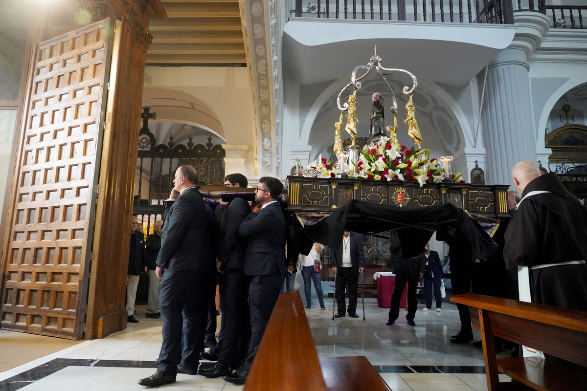 Actos en honor de San Pedro Regalado.  / LETICIA PÉREZ / ICAL