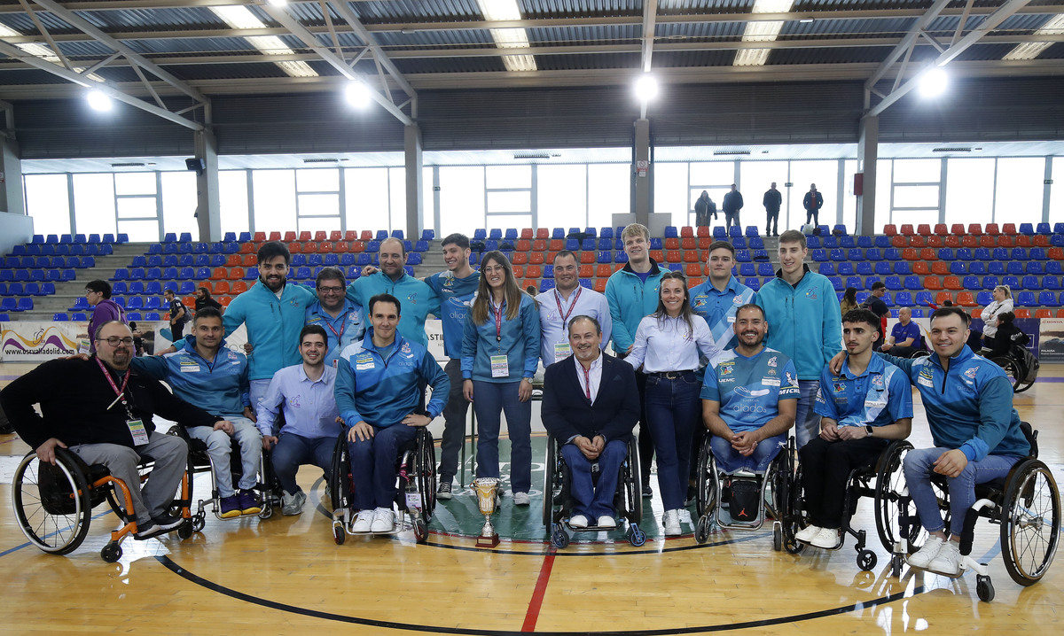 Entrega de trofeos en la Eurocup 3.  / CESAR MINGUELA