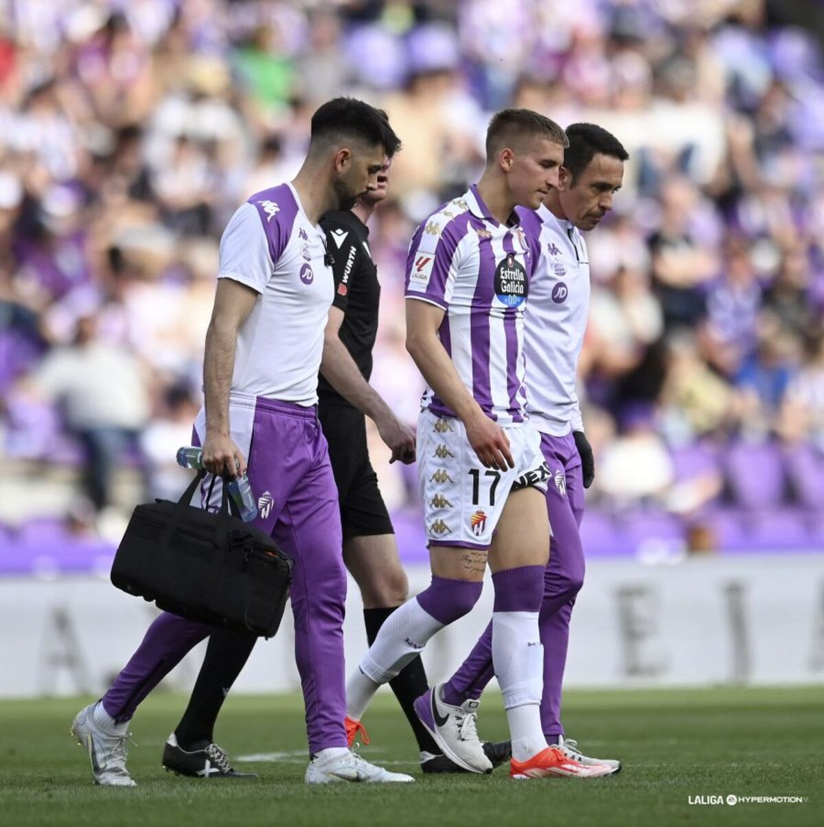 Partido entre el Real Valladolid y el CD Eldense.  / LALIGA