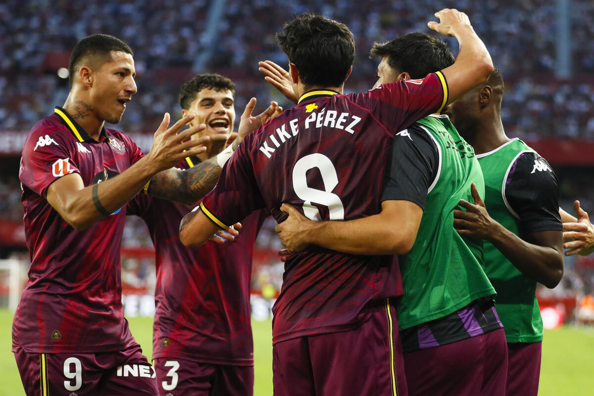 Celebración del 1-1 en Sevilla.  / EFE