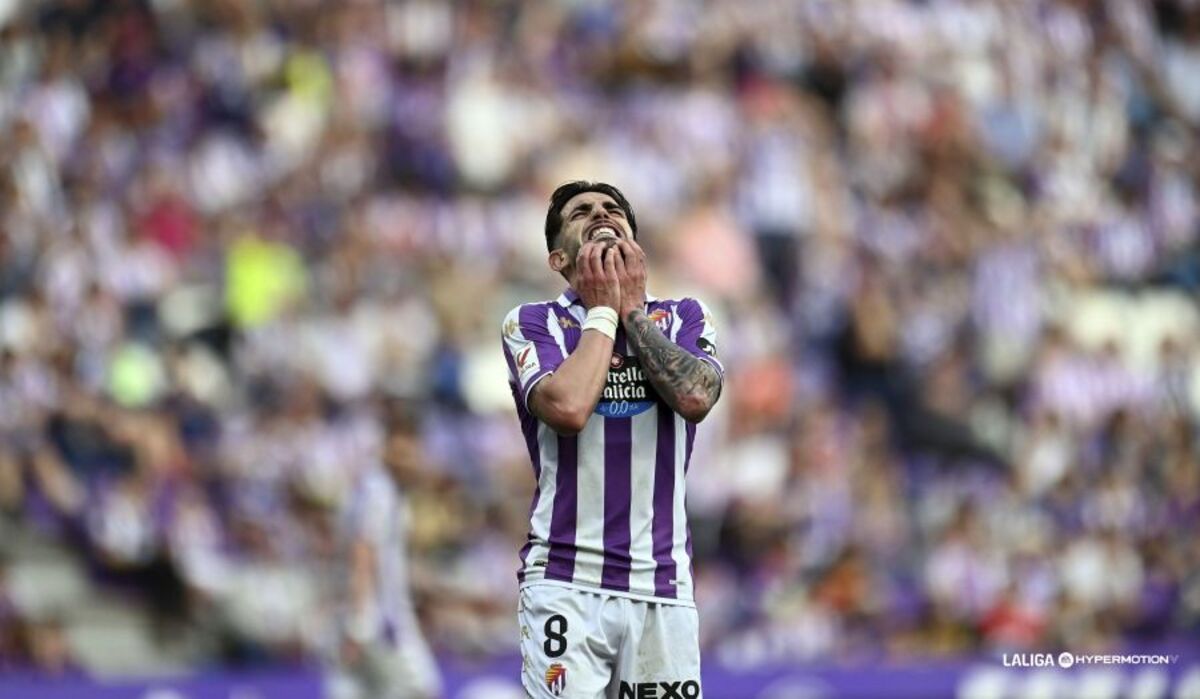 Partido entre el Real Valladolid y el CD Eldense.  / LALIGA