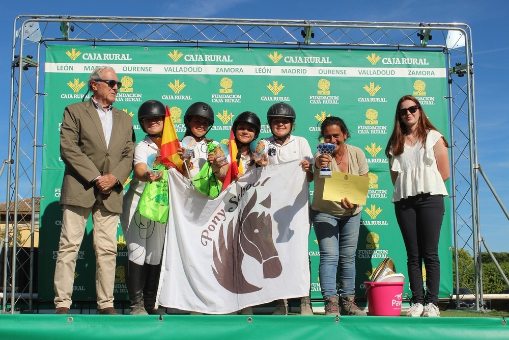 Ponyschool brilla en la Liga Inter Clubes de Saltos 