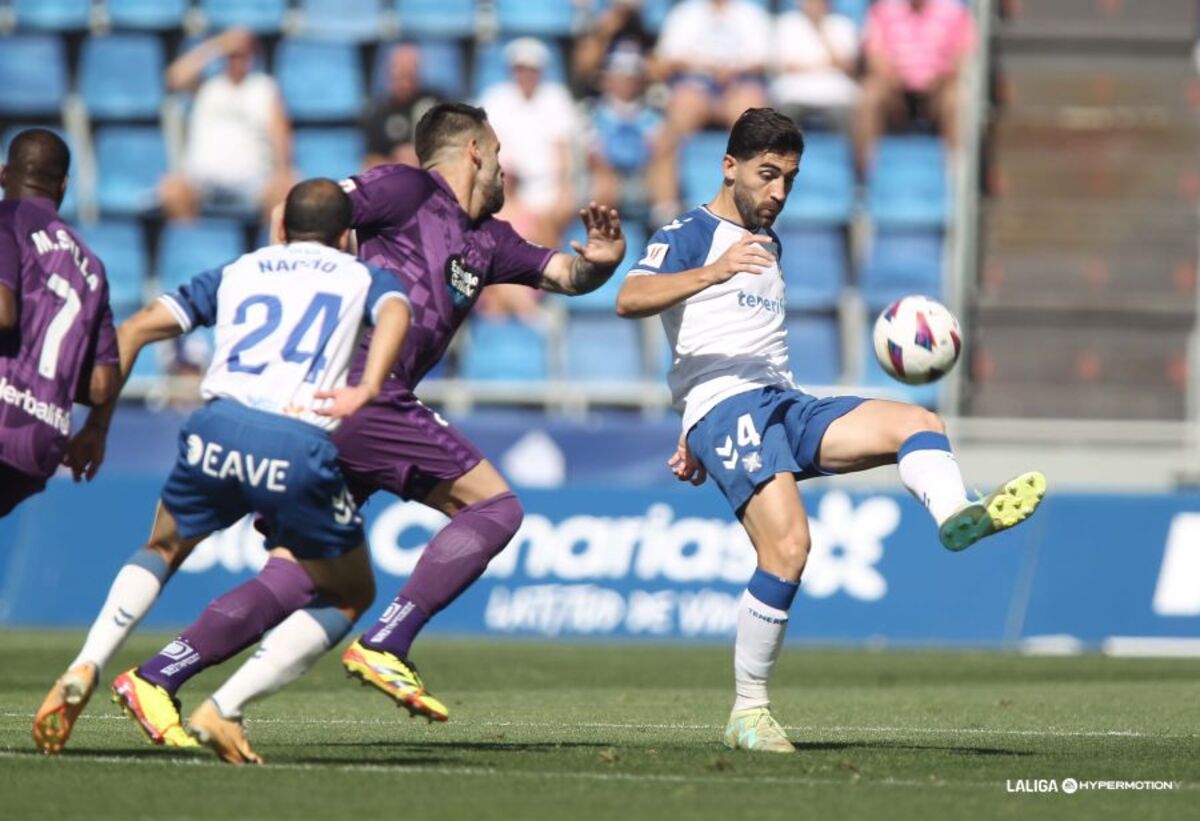 Imagen del Tenerife-Real Valladolid.  / LALIGA