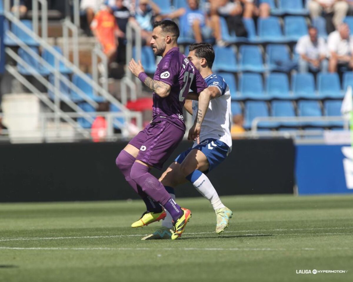 Imagen del Tenerife-Real Valladolid.  / LALIGA