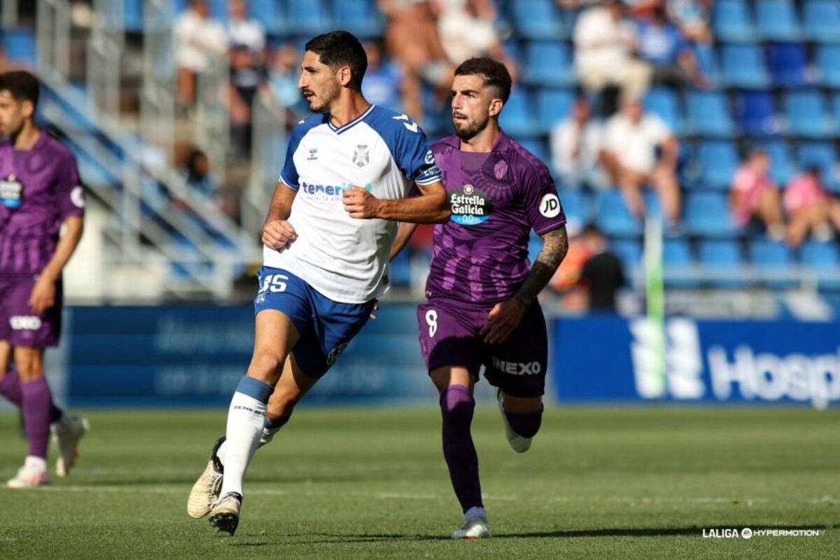 Imagen del Tenerife-Real Valladolid.  / LALIGA