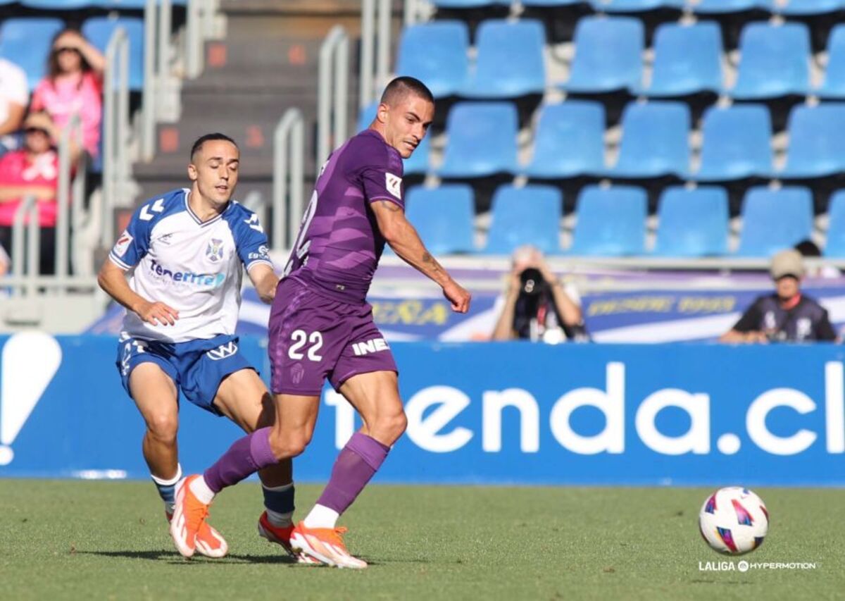 Imagen del Tenerife-Real Valladolid.  / LALIGA