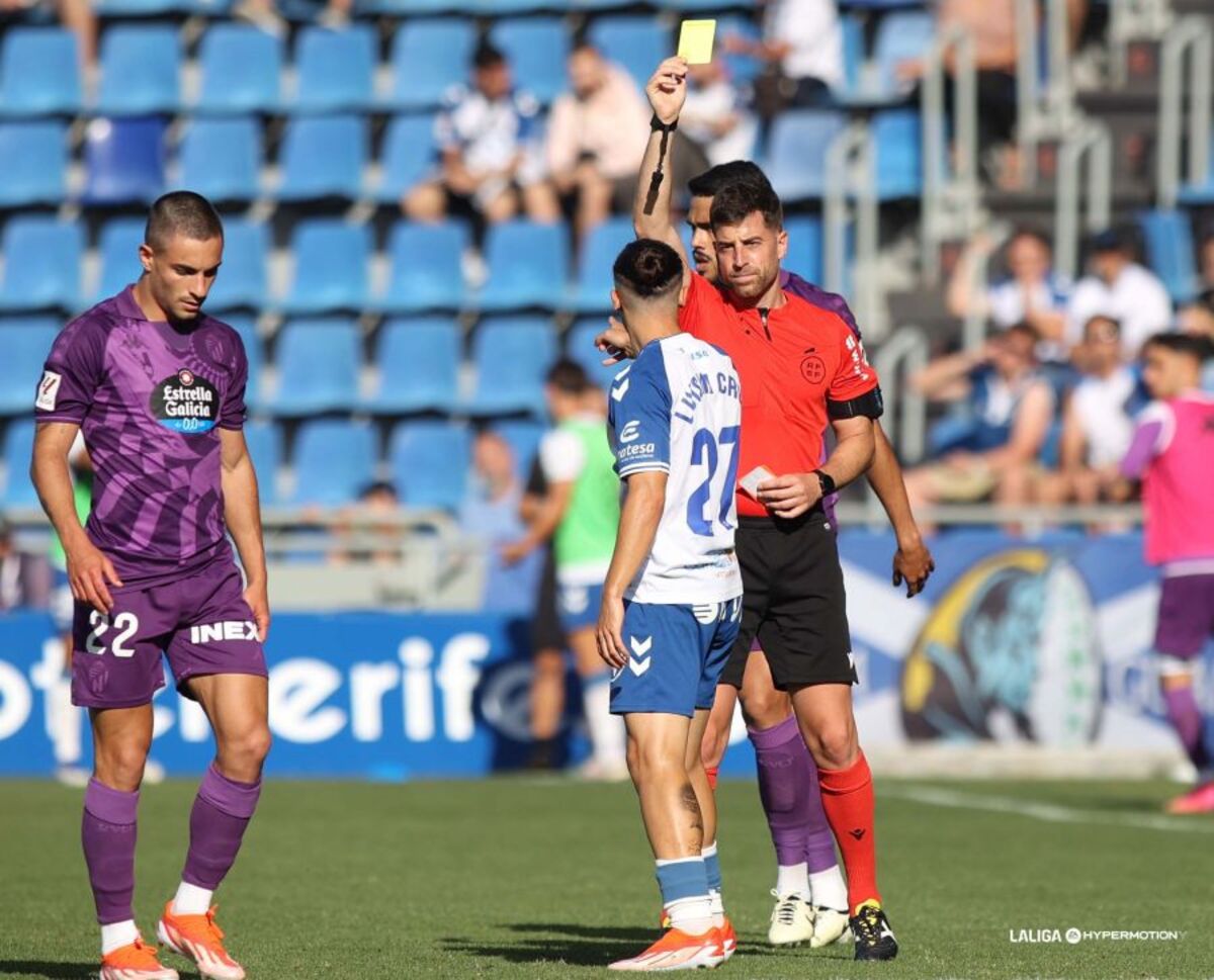 Imagen del Tenerife-Real Valladolid.  / LALIGA