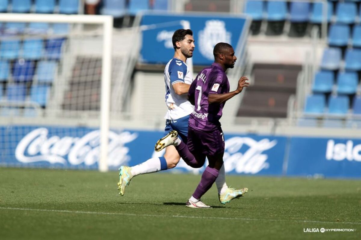 Imagen del Tenerife-Real Valladolid.  / LALIGA