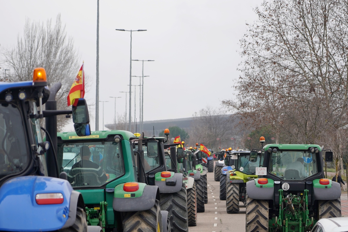 Tractorada en Valladolid  / MIRIAM CHACÓN ICAL