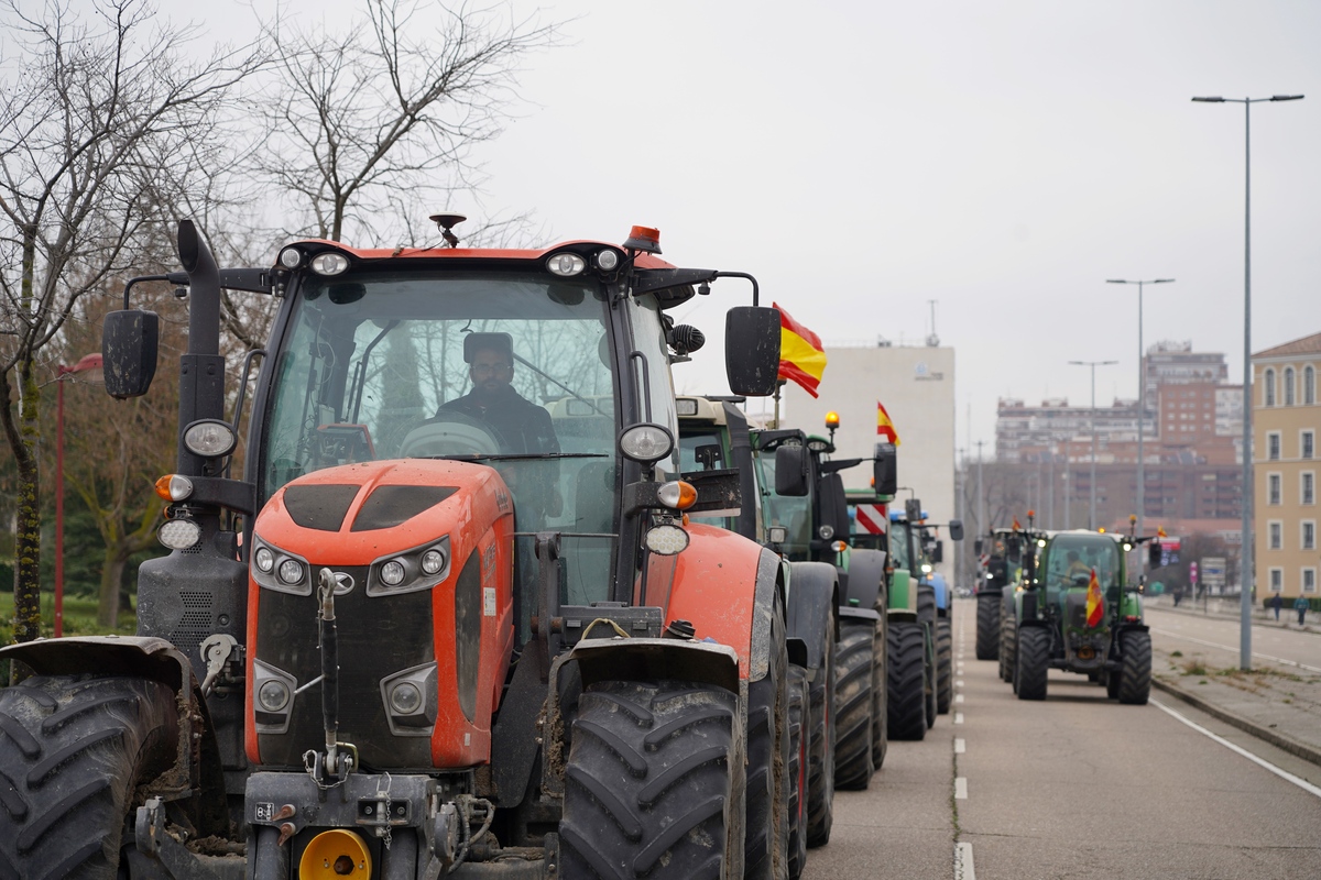 Tractorada en Valladolid  / MIRIAM CHACÓN ICAL