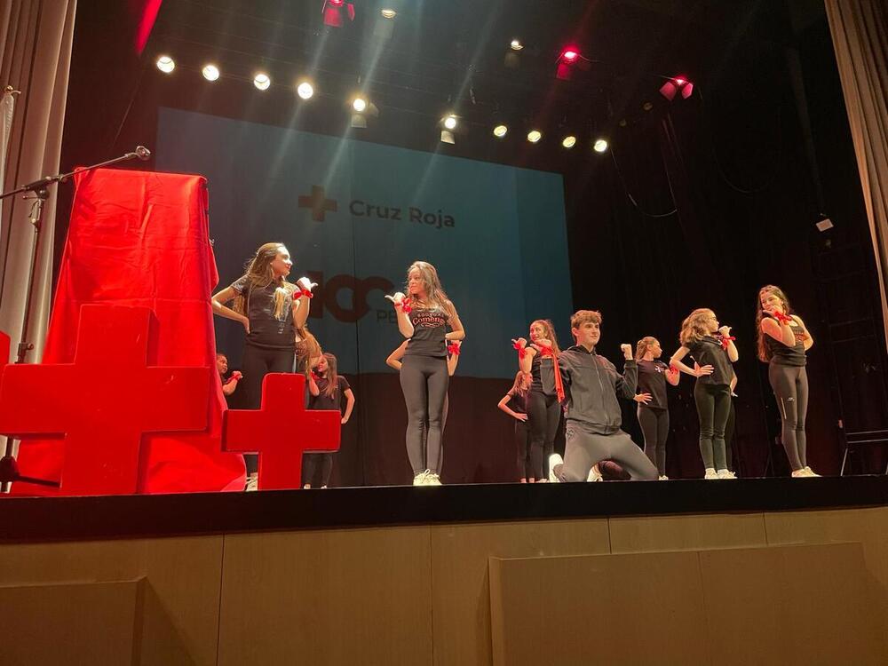 Imágenes de la celebración de la gala conmemorativa de Cruz Roja en Peñafiel en su primer centenario de labor humanitaria.