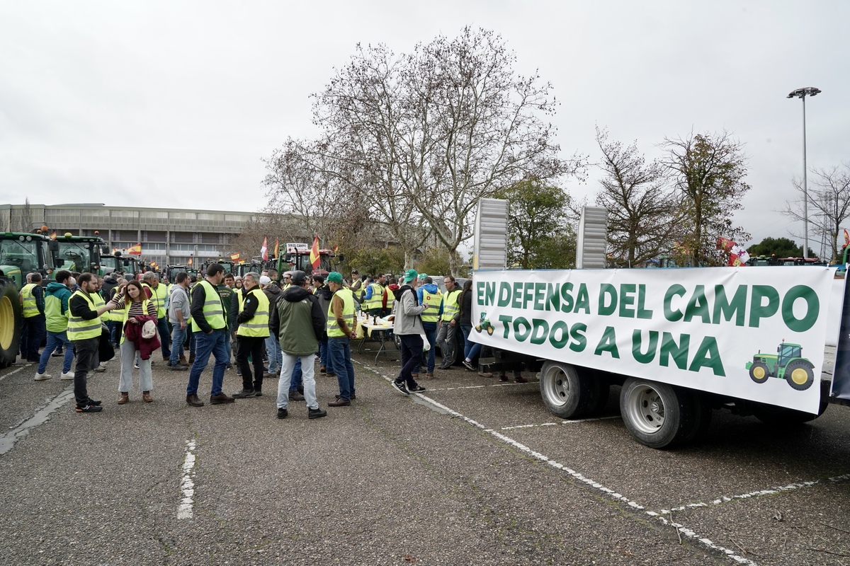 Tractorada por las calles de Valladolid  / EDUARDO MARGARETO / ICAL