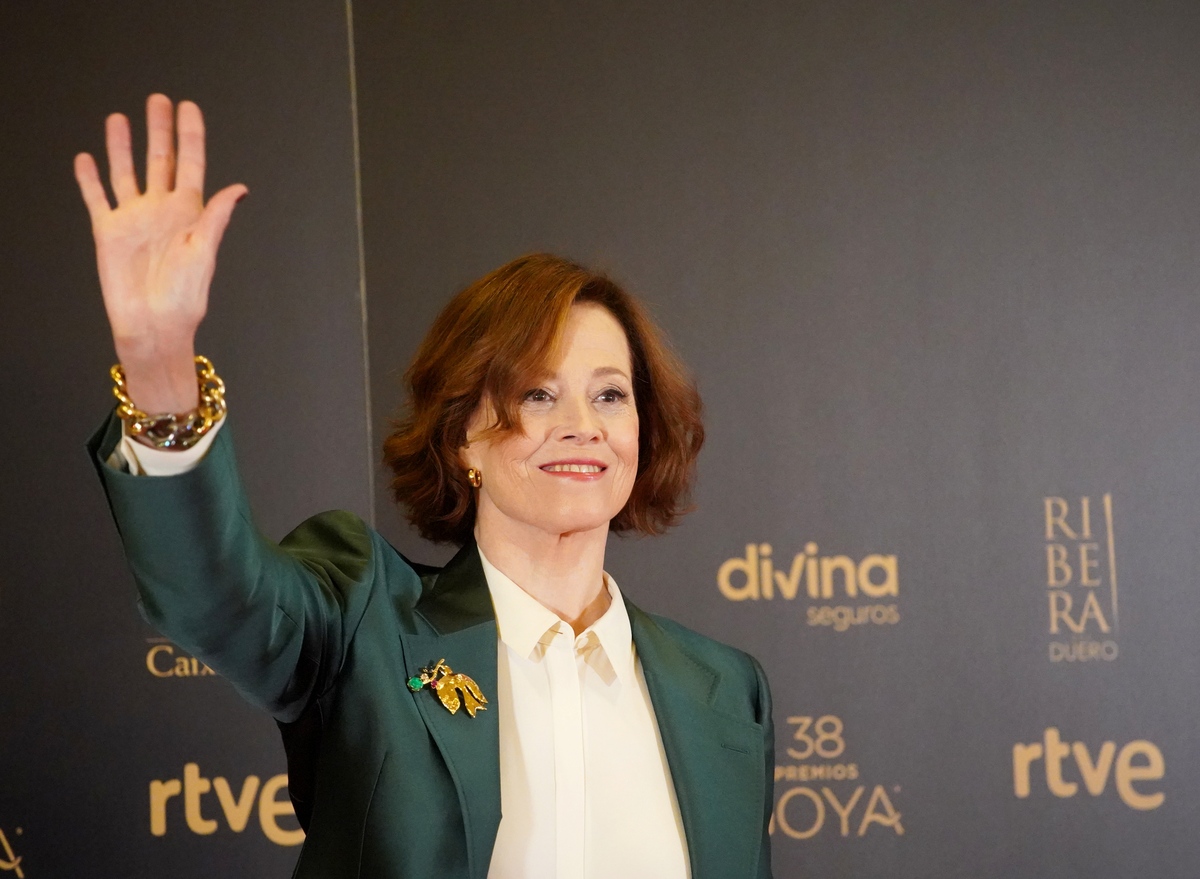 El alcalde de Valladolid recibe a la actriz Sigourney Weaver, Goya Internacional 2024  / MIRIAM CHACÓN ICAL