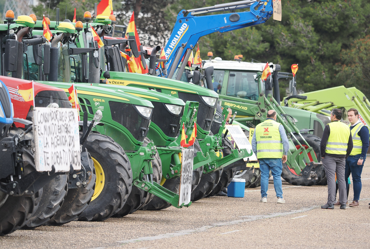 Tractorada por las calles de Valladolid  / EUROPA PRESS