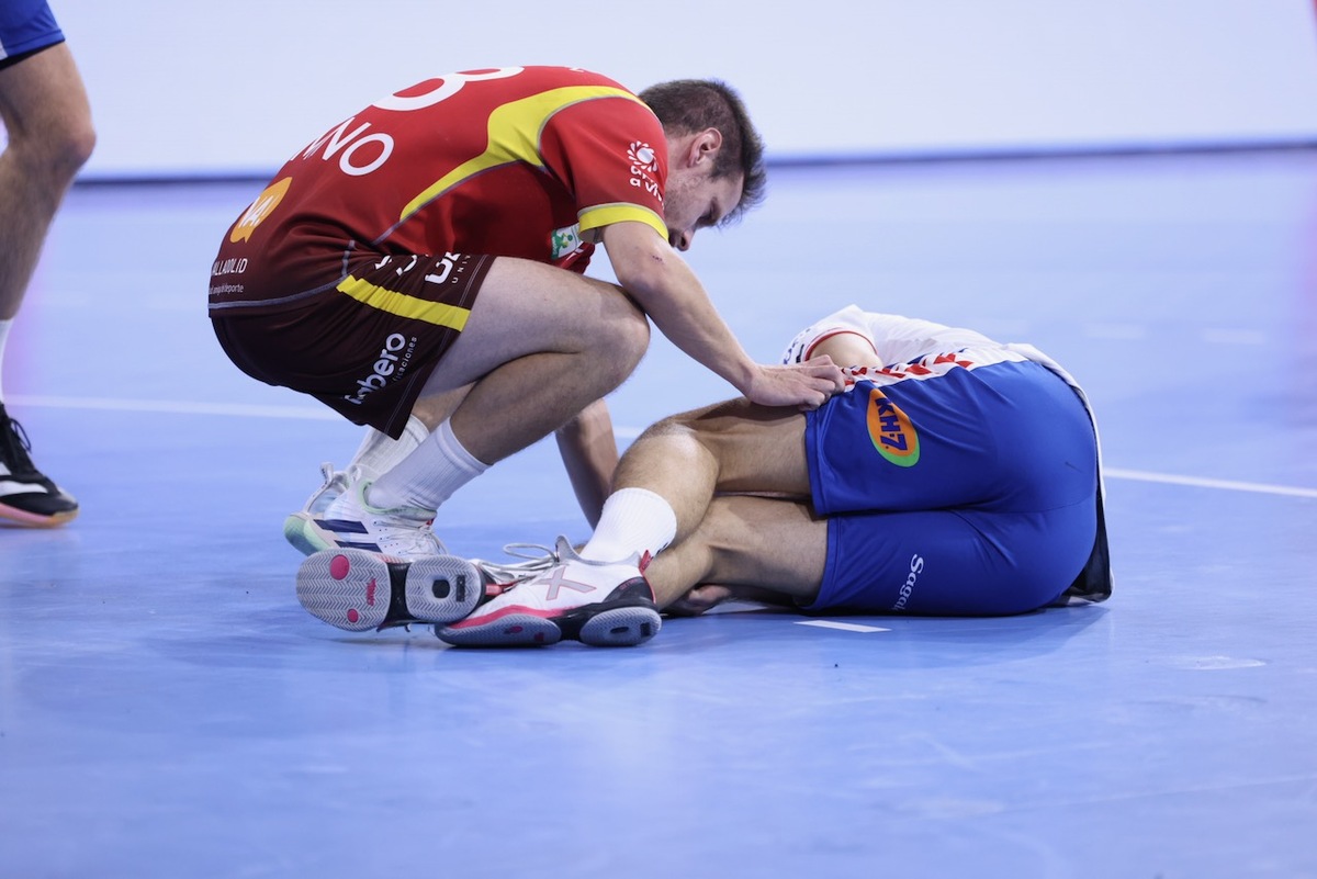 Partido de Liga Plenitude disputado entre Fraikin Granollers y Atlético Valladolid Recoletas.  / XABIER SOLANAS