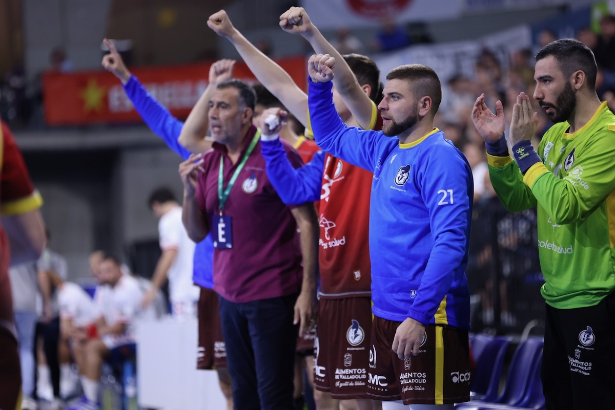 Partido de Liga Plenitude disputado entre Fraikin Granollers y Atlético Valladolid Recoletas.  / XABIER SOLANAS